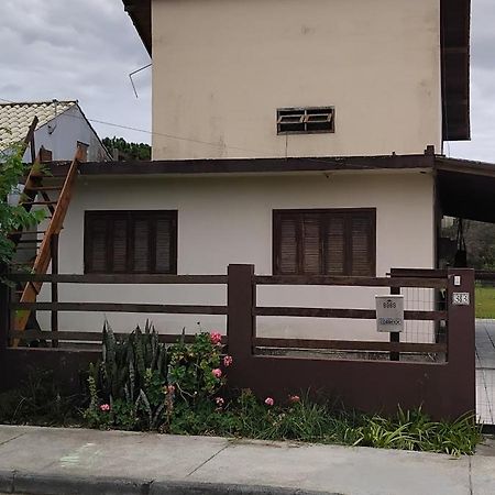 Casa Na Reserva Natural Do Surf Com Trilha Para Praia Terreno Compartilhado Florianopolis Exterior foto
